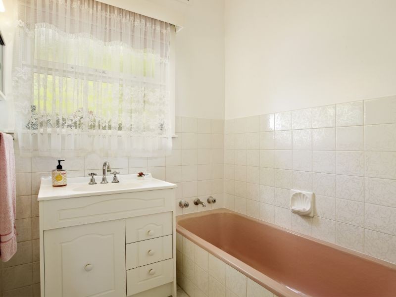 27 Banksia Street, Burwood VIC 3125