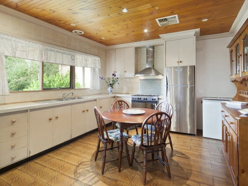 147 Kilby Road, Kew East VIC 3102