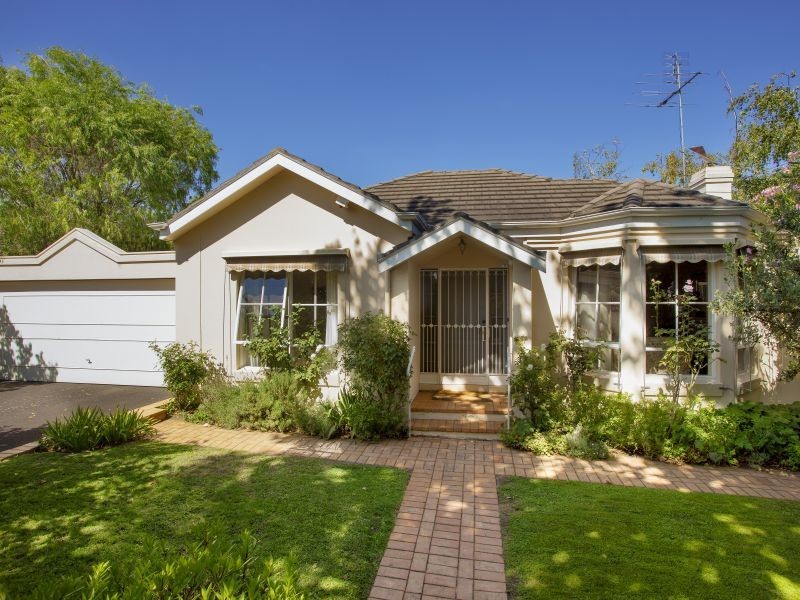 1/33 Iris Road, Glen Iris VIC 3146