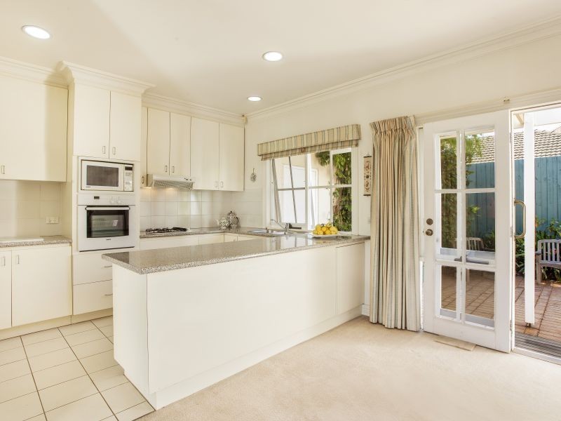 1/33 Iris Road, Glen Iris VIC 3146