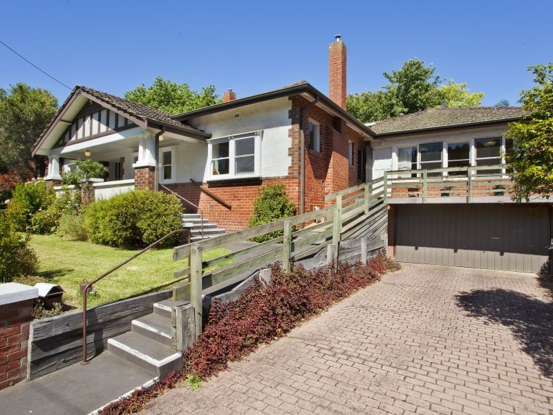 2 Westbourne Grove, Camberwell VIC 3124