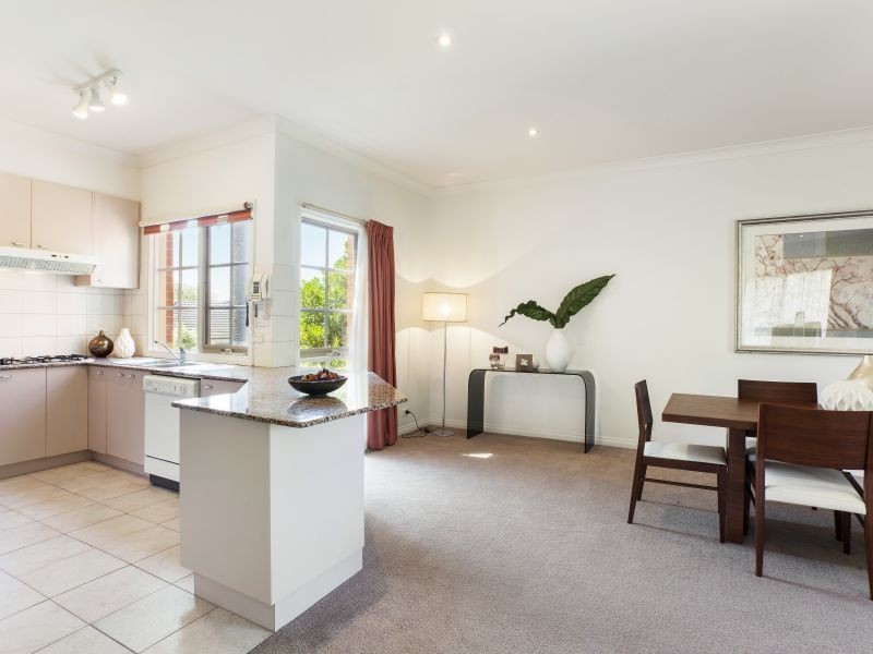 2/1024 Toorak Road, Camberwell VIC 3124