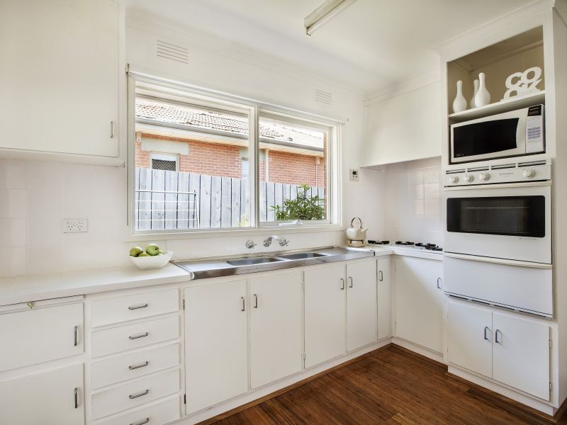 2/10 Glencairn Avenue, Camberwell VIC 3124