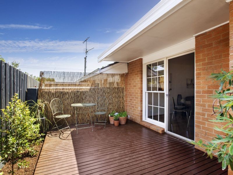 2/10 Glencairn Avenue, Camberwell VIC 3124