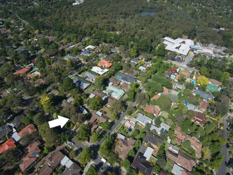 22 Glen Ebor Avenue, Blackburn VIC 3130