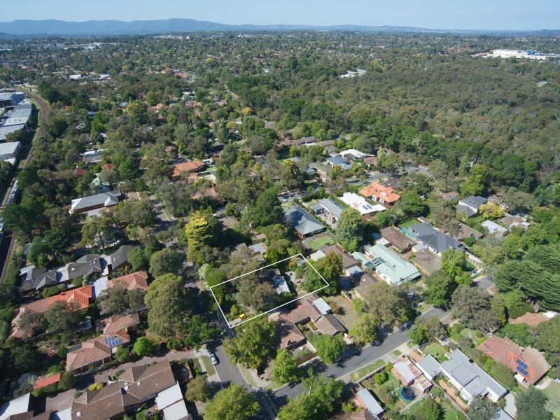 22 Glen Ebor Avenue, Blackburn VIC 3130