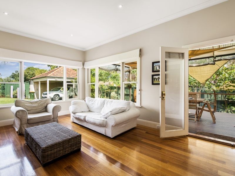 6 Adrian Street, Glen Iris VIC 3146