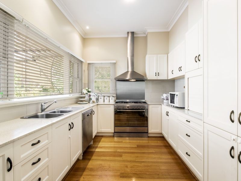 6 Adrian Street, Glen Iris VIC 3146