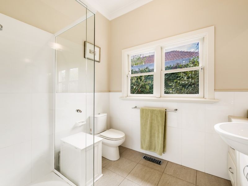 6 Adrian Street, Glen Iris VIC 3146