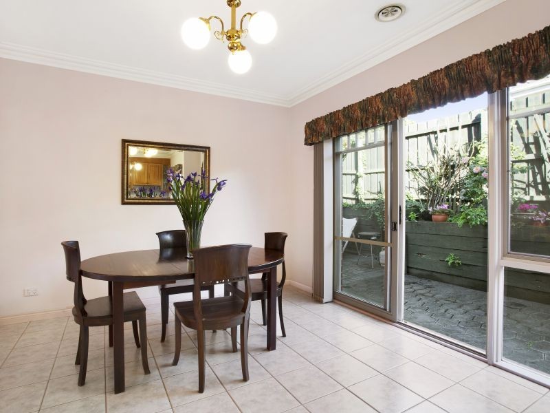 4/12 Van Ness Avenue, Glen Iris VIC 3146