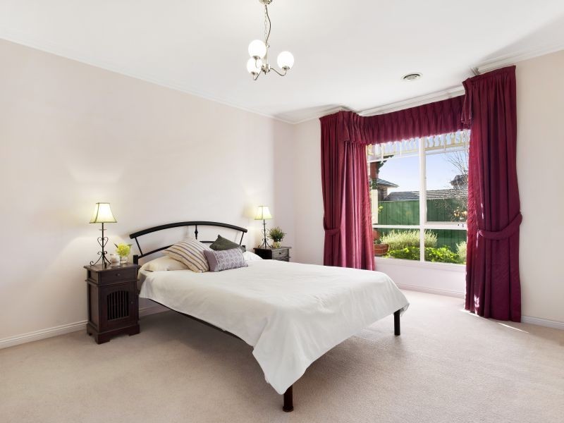 4/12 Van Ness Avenue, Glen Iris VIC 3146