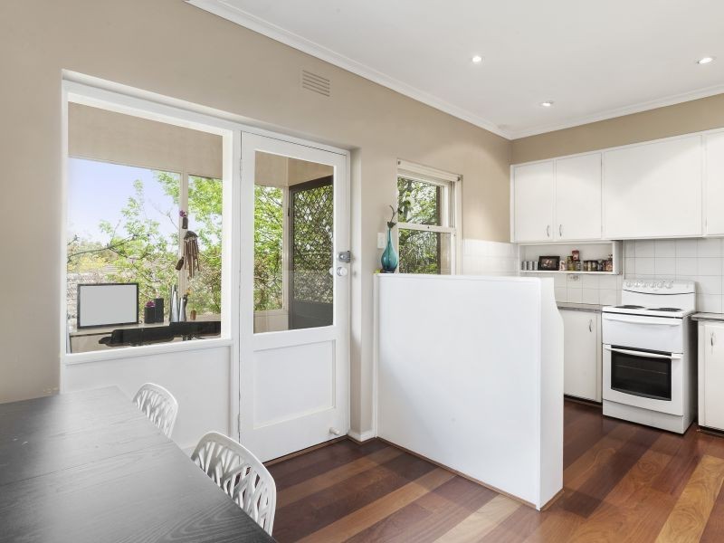 2/67 Wattle Valley Road, Canterbury VIC 3126