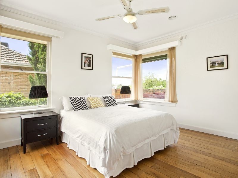 22 Barnes Avenue, Burwood VIC 3125