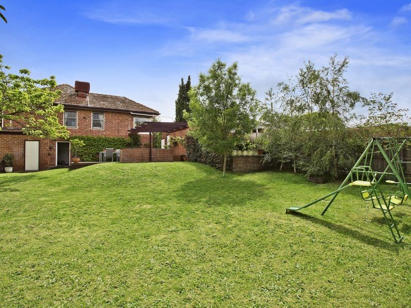 22 Barnes Avenue, Burwood VIC 3125