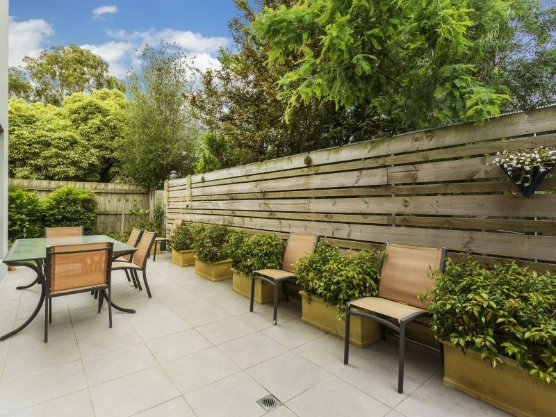 8/6 Park Road, Surrey Hills VIC 3127