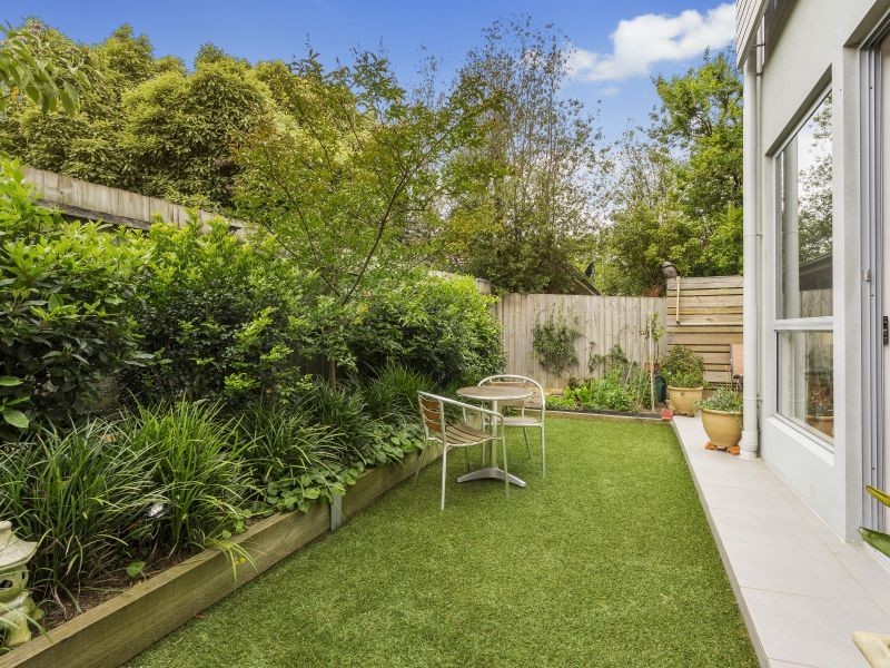 8/6 Park Road, Surrey Hills VIC 3127