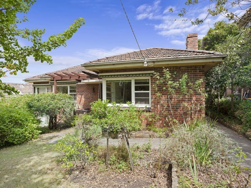 18 Crellin Grove, Camberwell VIC 3124