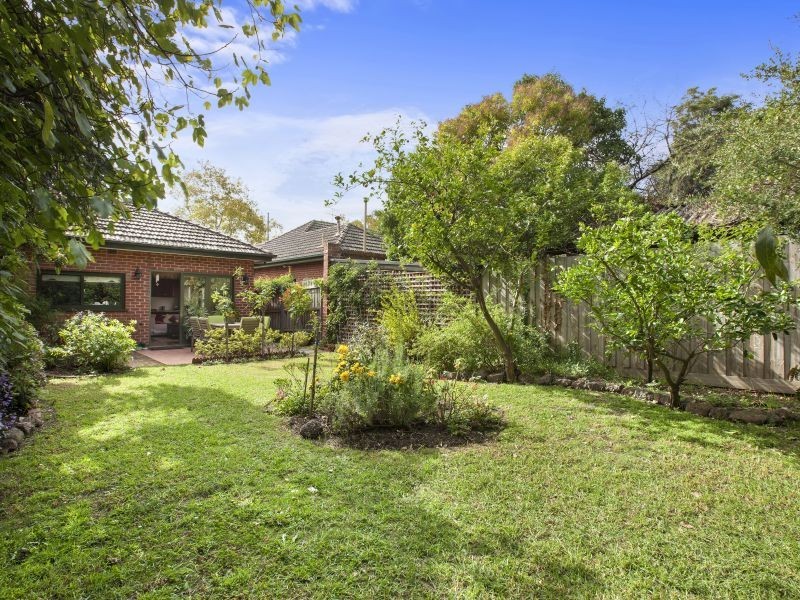 18 Currajong Road, Hawthorn East VIC 3123