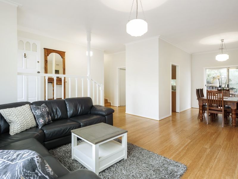 2/1 Scott Grove, Burwood VIC 3125