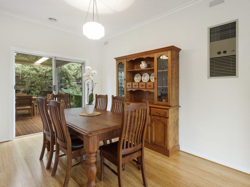 2/1 Scott Grove, Burwood VIC 3125