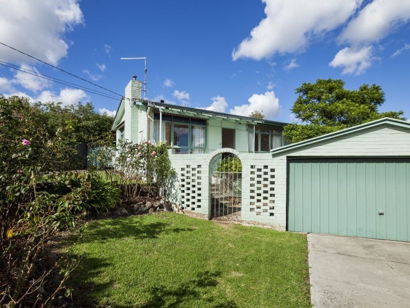 1 Rees Street, Burwood VIC 3125