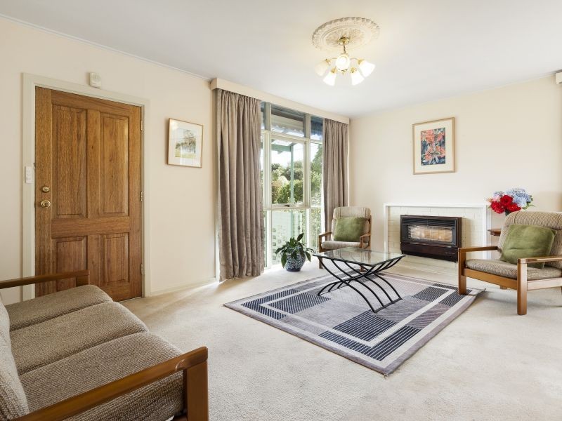 1 Rees Street, Burwood VIC 3125