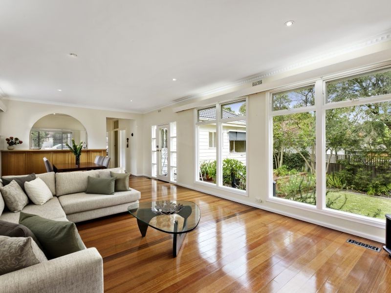 2 Trent Street, Glen Iris VIC 3146