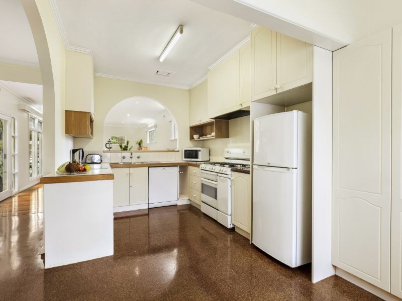 2 Trent Street, Glen Iris VIC 3146