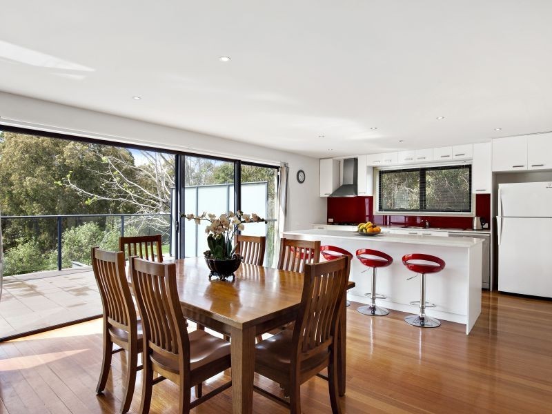 1/6 Fletcher Parade, Burwood VIC 3125