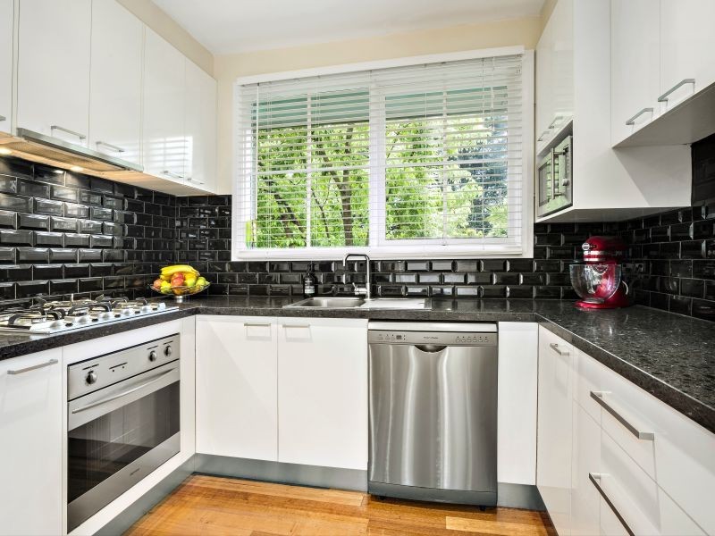 1/319 Elgar Road, Surrey Hills VIC 3127