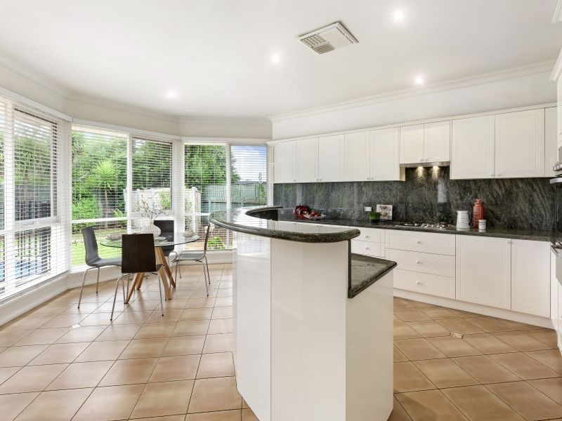 2 Vila Court, Mount Waverley VIC 3149