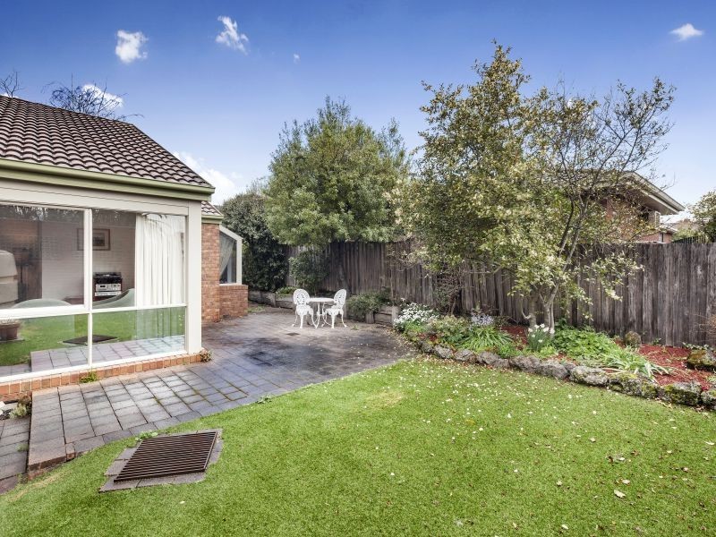 2/17 View Street, Mont Albert VIC 3127