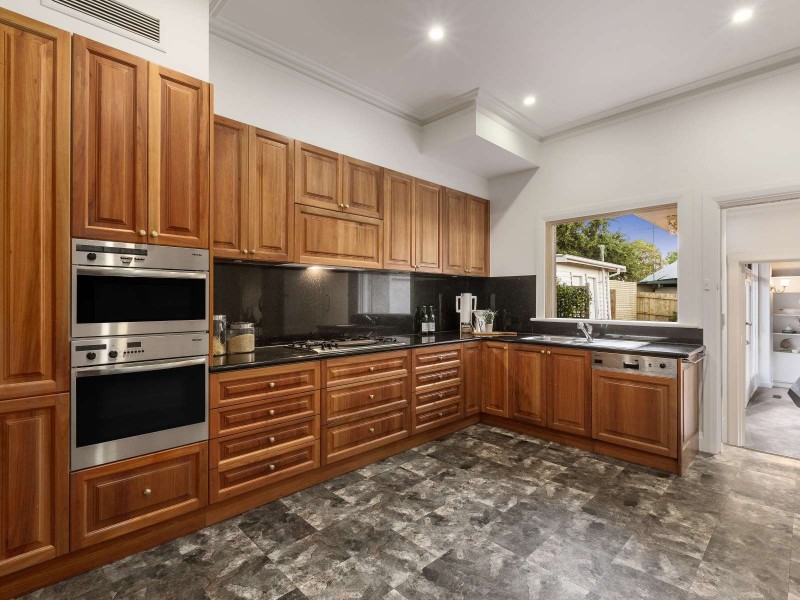 16 Faircroft Avenue, Glen Iris VIC 3146