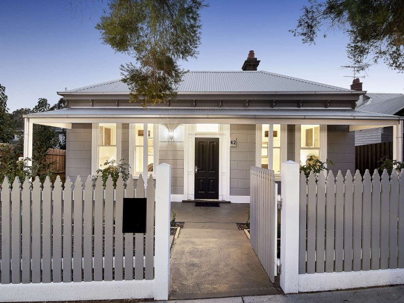 42 Warburton Road, Canterbury VIC 3126