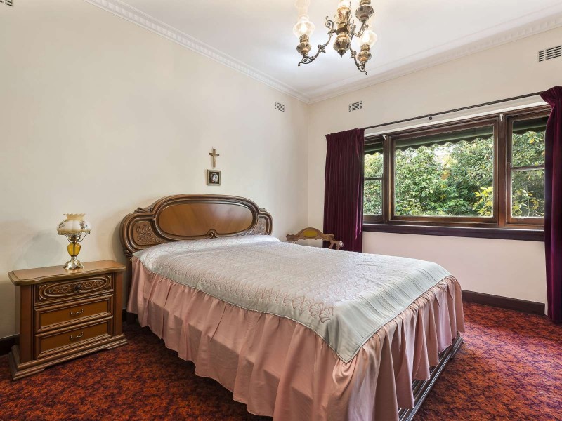 18 Erasmus Street, Surrey Hills VIC 3127