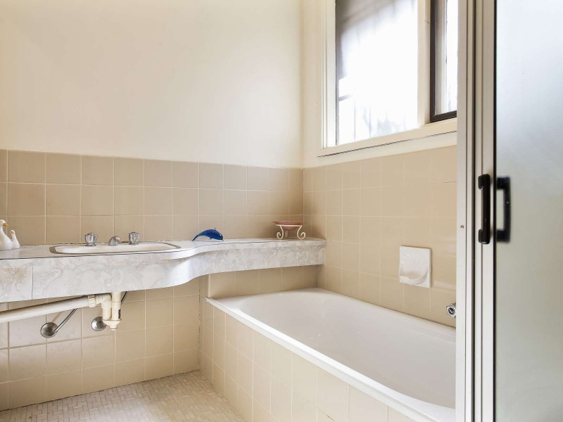 Villa 2, 131 Rowell Avenue, Camberwell VIC 3124