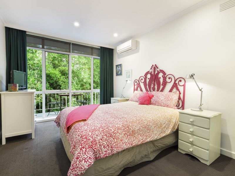 9/43 Inglesby Road, Camberwell VIC 3124