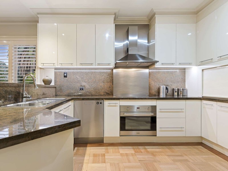 2B York Road, Glen Iris VIC 3146