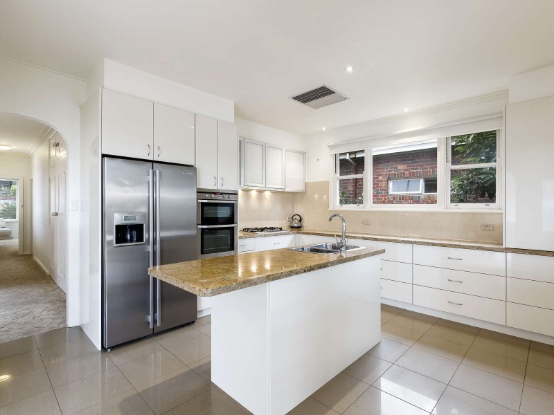 17 Rosedale Road, Glen Iris VIC 3146