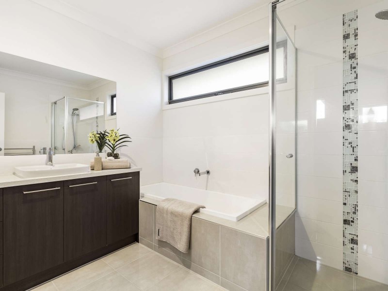 1 & 2/32 Haig Street, Burwood VIC 3125