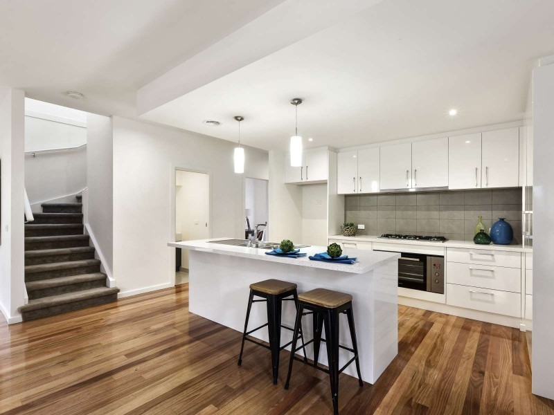 1 & 2/32 Haig Street, Burwood VIC 3125