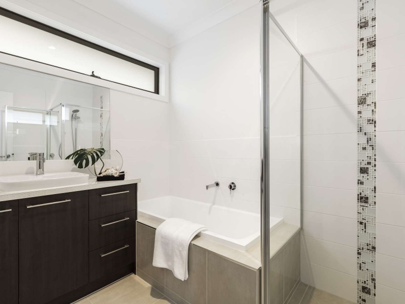 1 & 2/32 Haig Street, Burwood VIC 3125