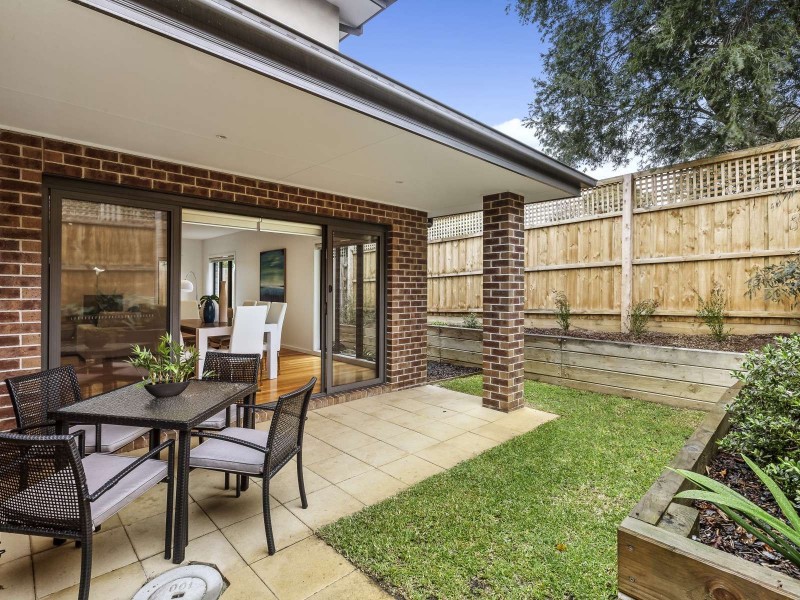 1 & 2/32 Haig Street, Burwood VIC 3125