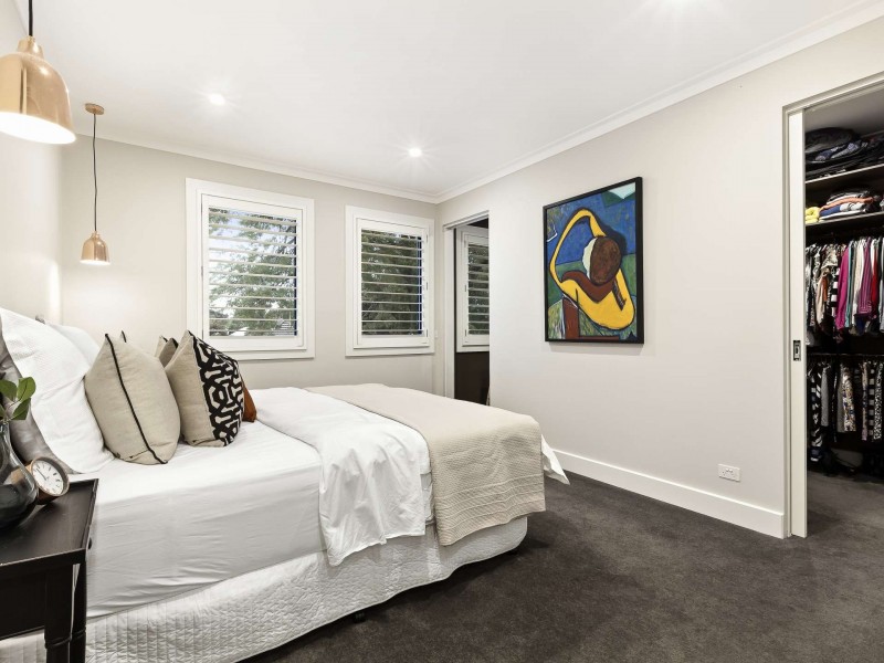 8A Queens Parade, Glen Iris VIC 3146