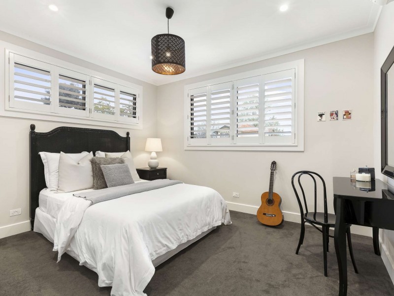 8A Queens Parade, Glen Iris VIC 3146