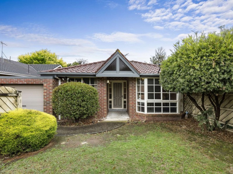 1/10 Gillard Street, Burwood VIC 3125