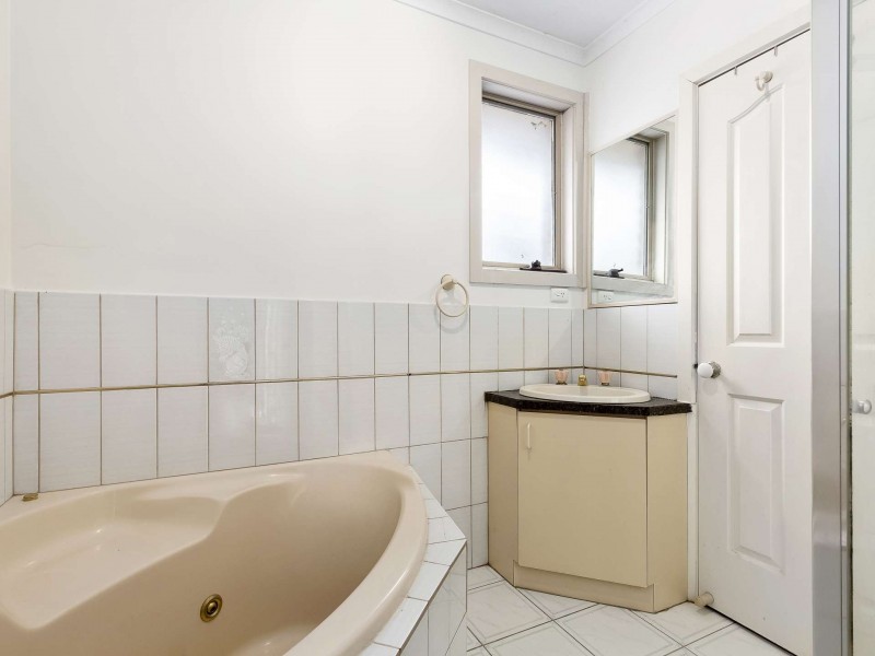 1/10 Gillard Street, Burwood VIC 3125