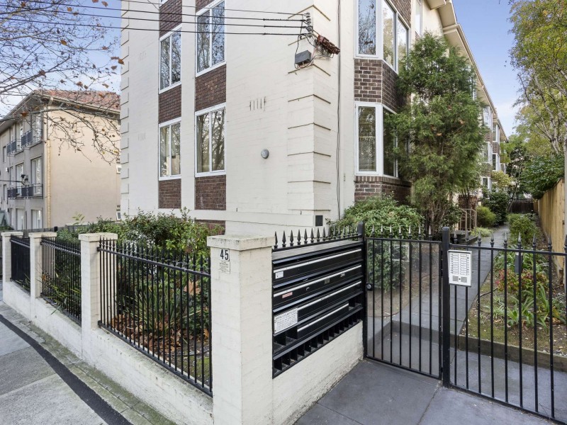 2/45 Caroline Street, South Yarra VIC 3141