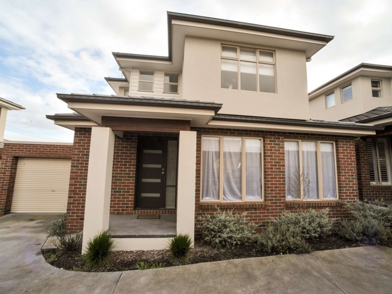 2/277 Warrigal Road, Burwood VIC 3125