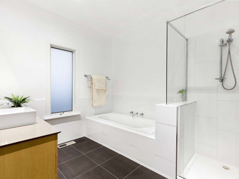 1A Rosemary Grove, Glen Iris VIC 3146